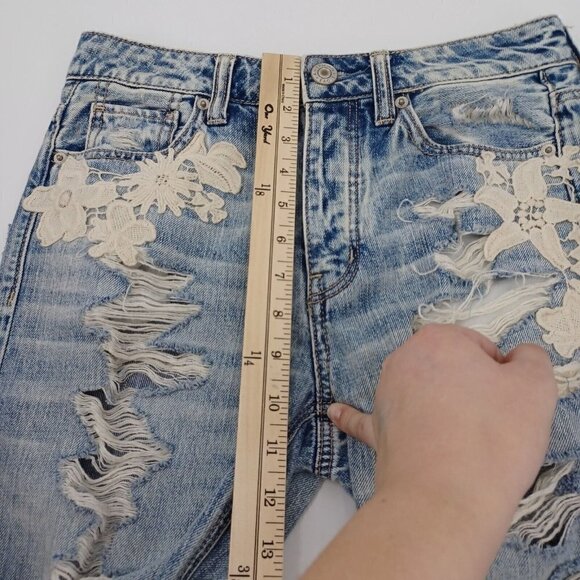 American Eagle Hi-Rise Tomgirl Embroidered Distressed Jean Medium Wash Women's 2 - Picture 11 of 12